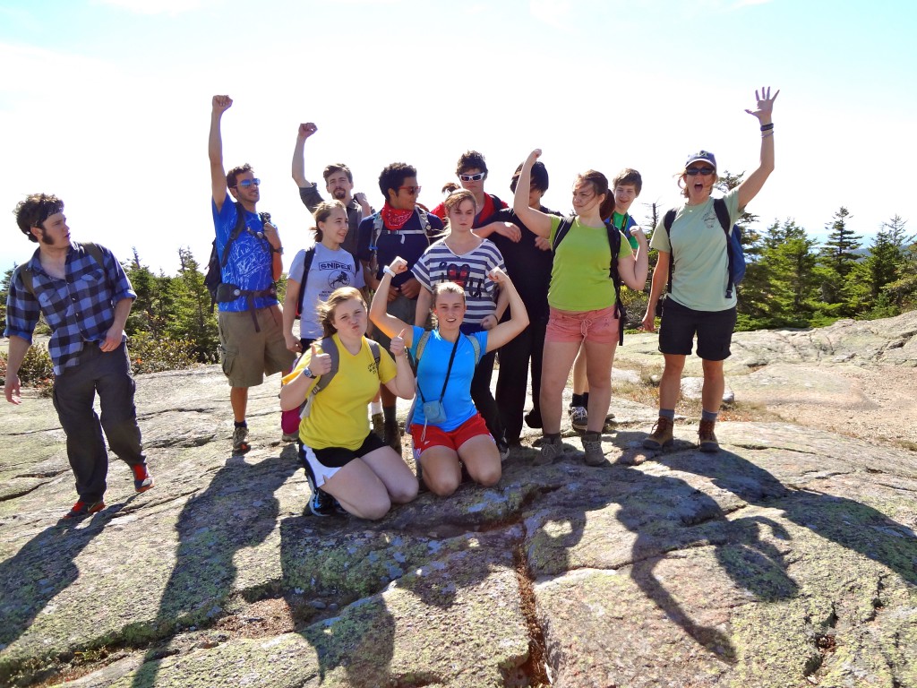 Teens to Trails hikers